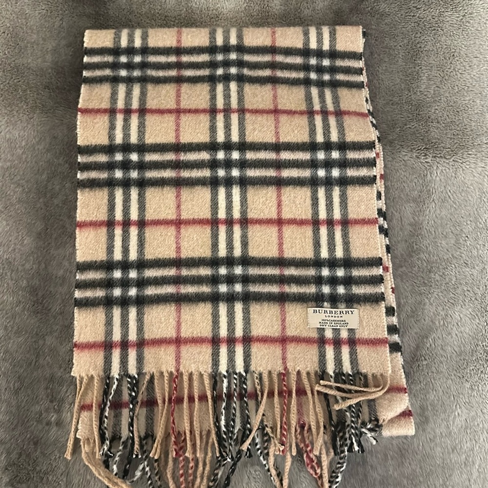 Burberry cashmere scarf